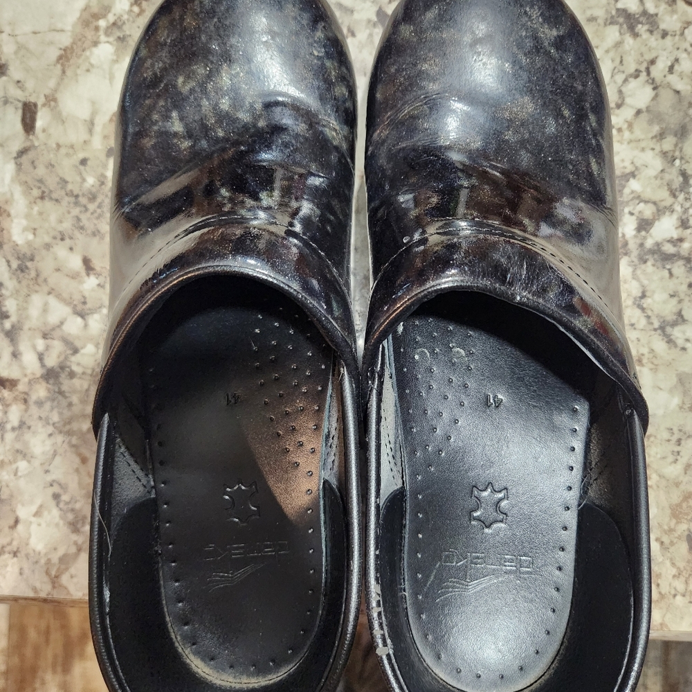 Size 41 Danskos